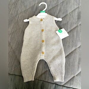 NWT! Gray organic Little Planet knitted onesie newborn size